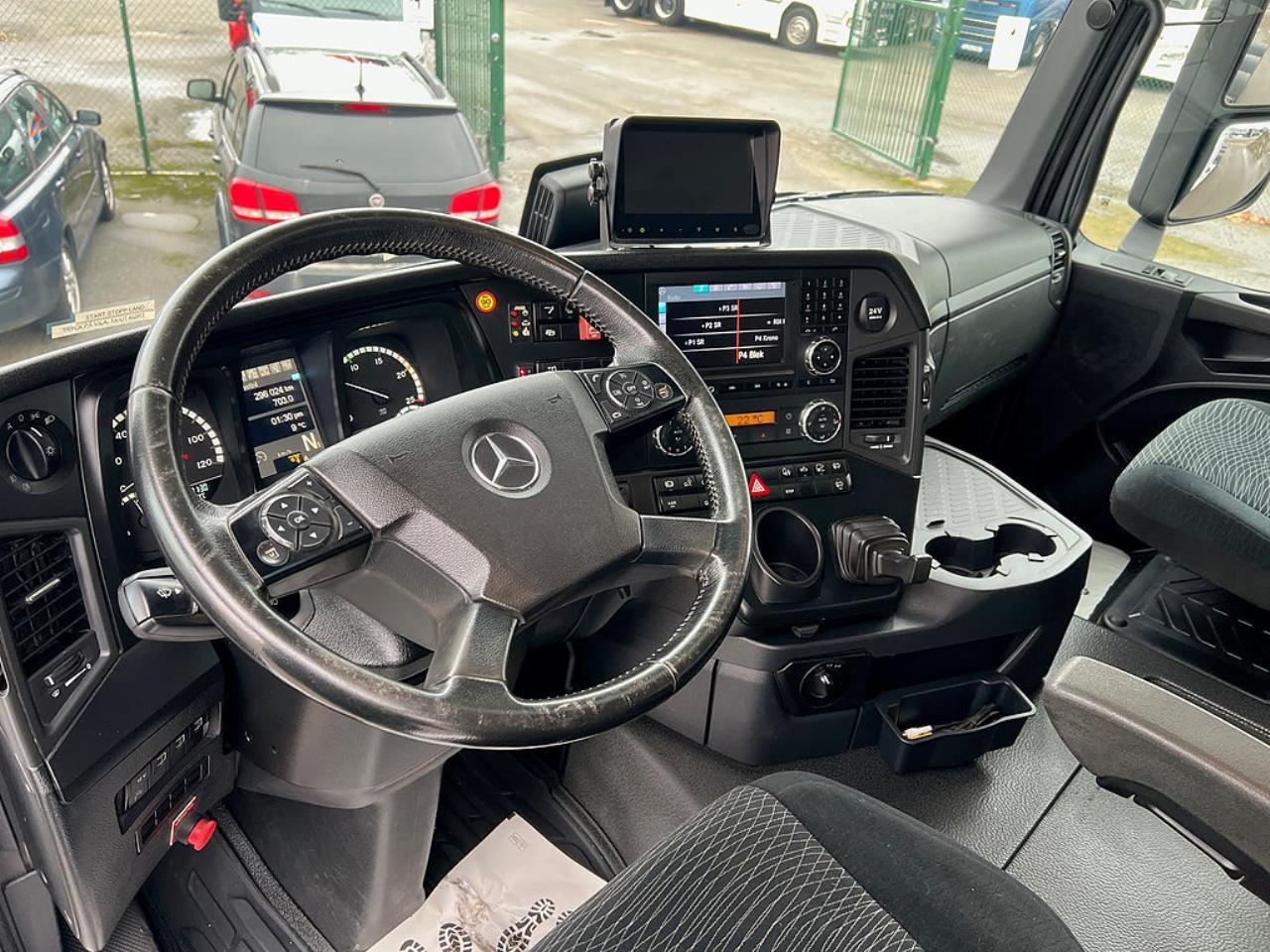 Mercedes-Benz Arocs 3251 8x4*4 Lastv&auml;xlare, ADR Klassad, Euro 6 2016 - Krok/Lastv&auml;xlare