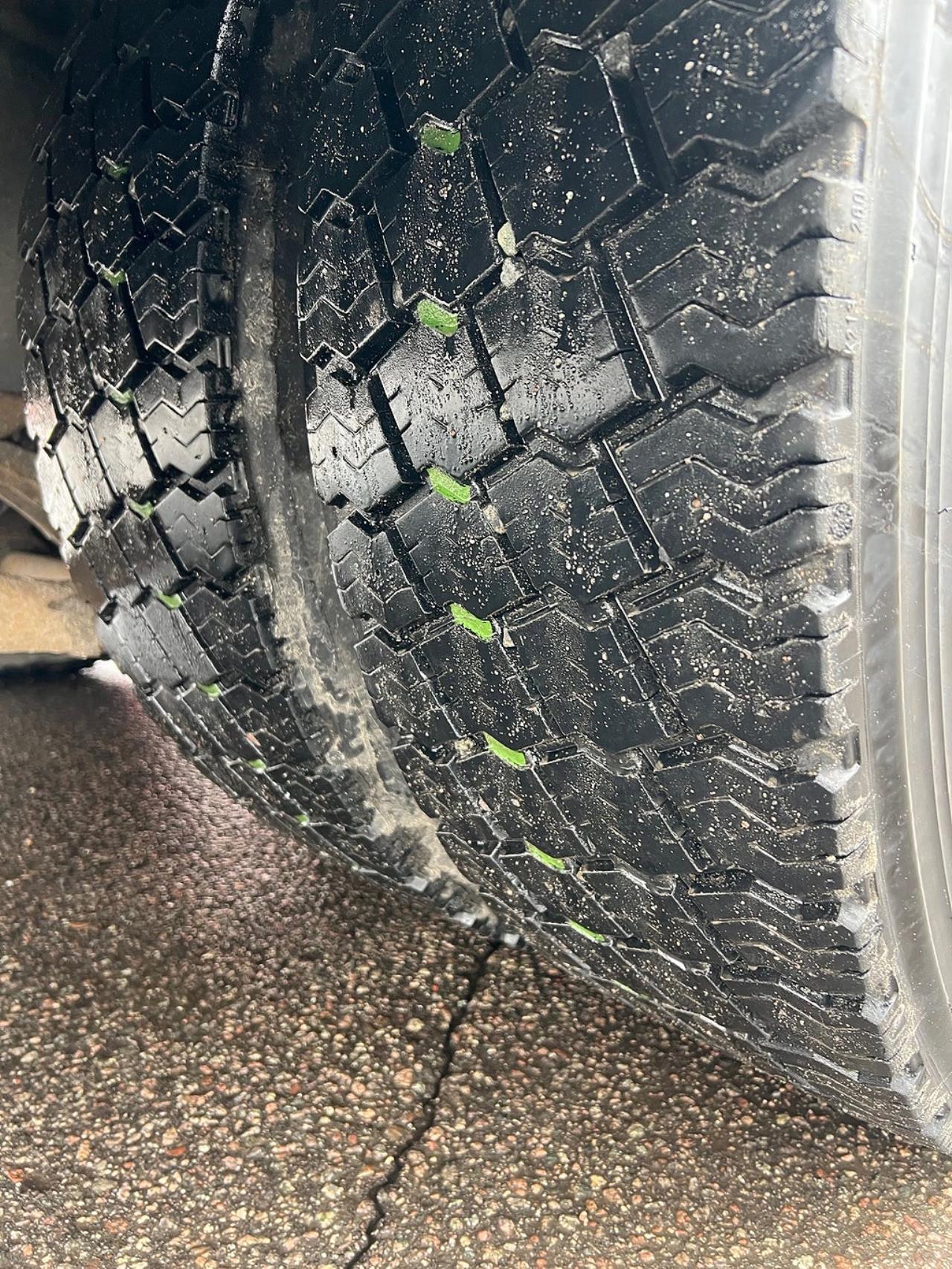 Volvo FM 400 6x2*4 Br&auml;dg&aring;rdsbil Kranbil Hiab 244E-7 Kran 2006 - Kran