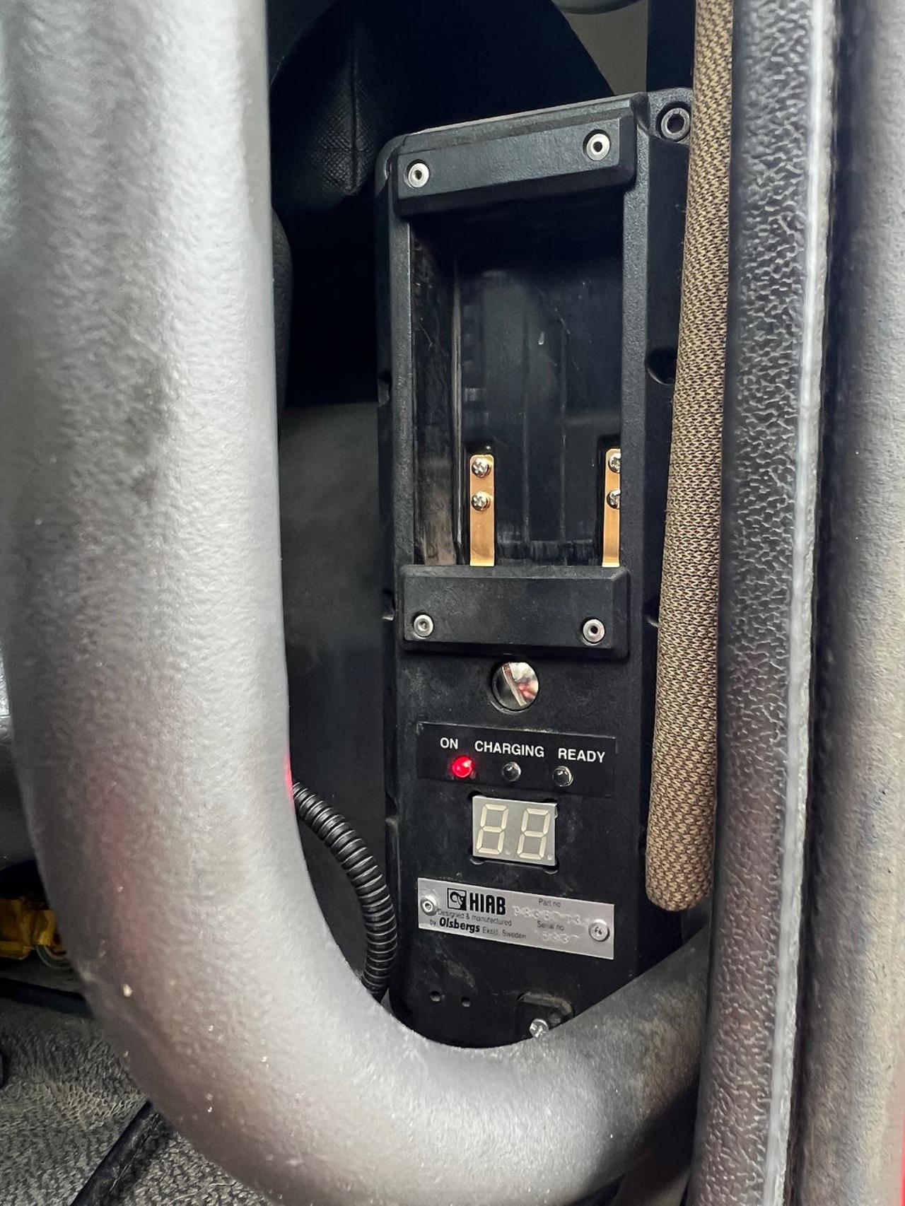 Volvo FM 400 6x2*4 Br&auml;dg&aring;rdsbil Kranbil Hiab 244E-7 Kran 2006 - Kran