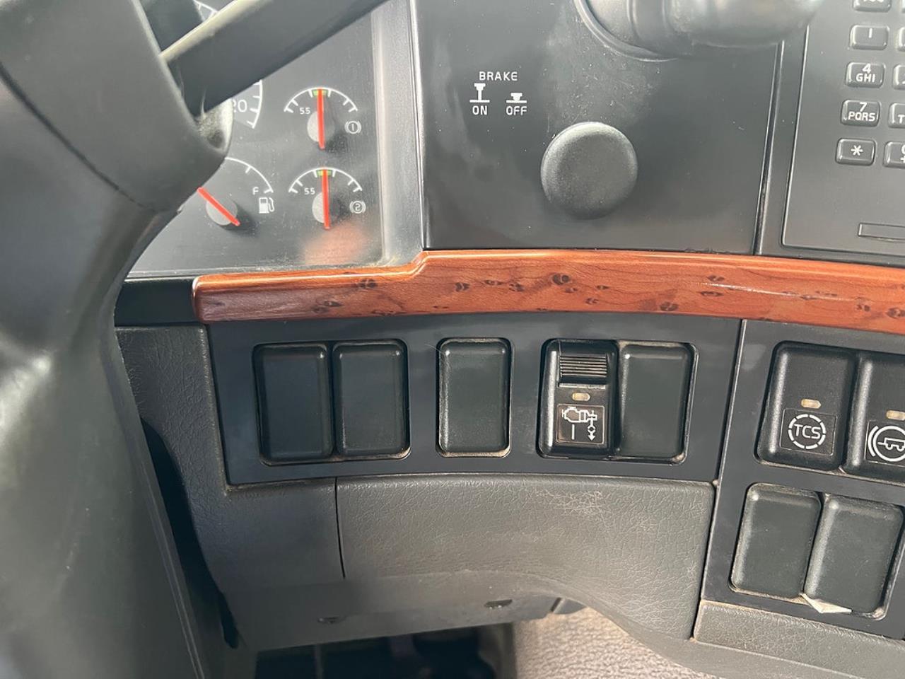 Volvo FM 400 6x2*4 Br&auml;dg&aring;rdsbil Kranbil Hiab 244E-7 Kran 2006 - Kran