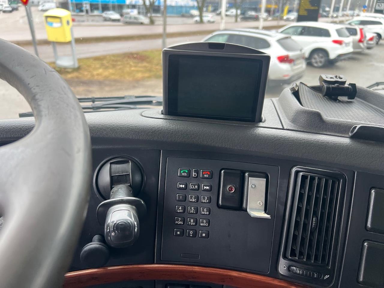 Volvo FM 400 6x2*4 Br&auml;dg&aring;rdsbil Kranbil Hiab 244E-7 Kran 2006 - Kran