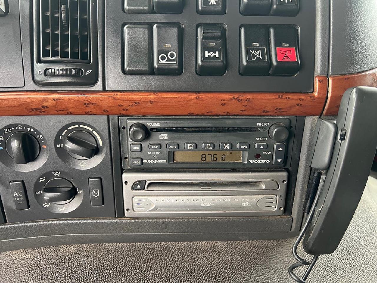 Volvo FM 400 6x2*4 Br&auml;dg&aring;rdsbil Kranbil Hiab 244E-7 Kran 2006 - Kran