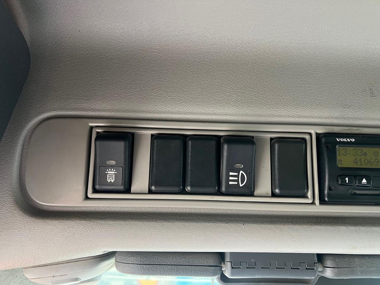 Volvo FM 400 6x2*4 Br&auml;dg&aring;rdsbil Kranbil Hiab 244E-7 Kran 2006 - Kran