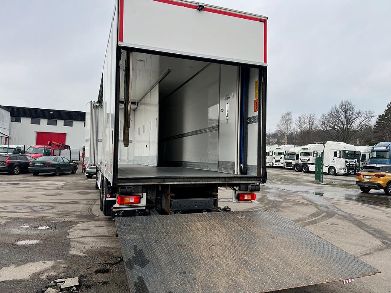 Volvo FM13 460 6x2*4 Sk&aring;pbil, Kyl/Frysbil, Korridorbil, 2-Zons, 2019 - Sk&aring;p