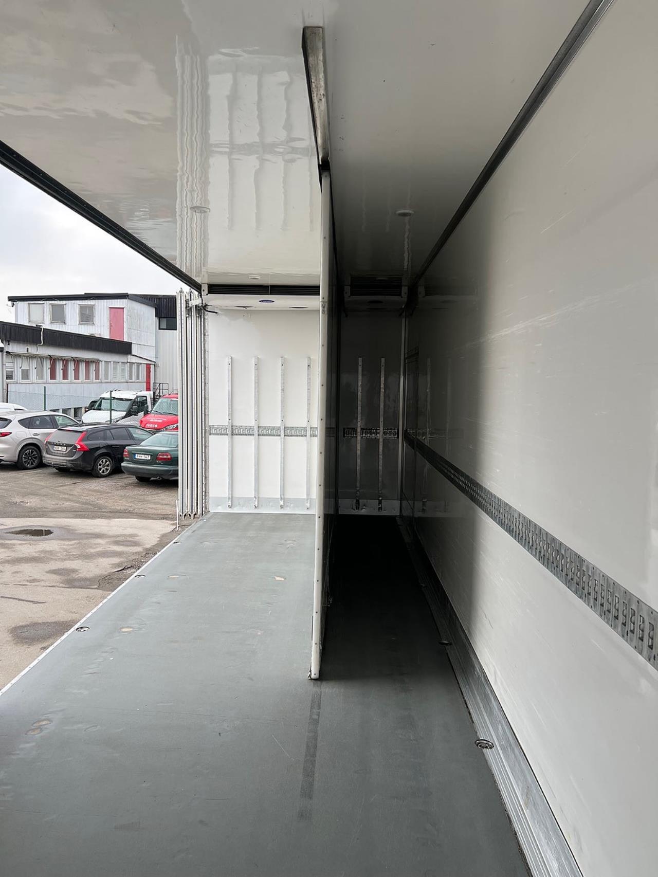 Volvo FM13 460 6x2*4 Sk&aring;pbil, Kyl/Frysbil, Korridorbil, 2-Zons, 2019 - Sk&aring;p