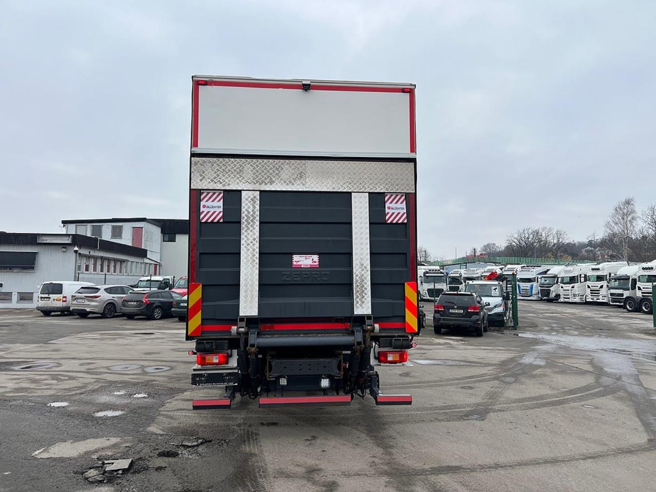 Volvo FM13 460 6x2*4 Sk&aring;pbil, Kyl/Frysbil, Korridorbil, 2-Zons, 2019 - Sk&aring;p