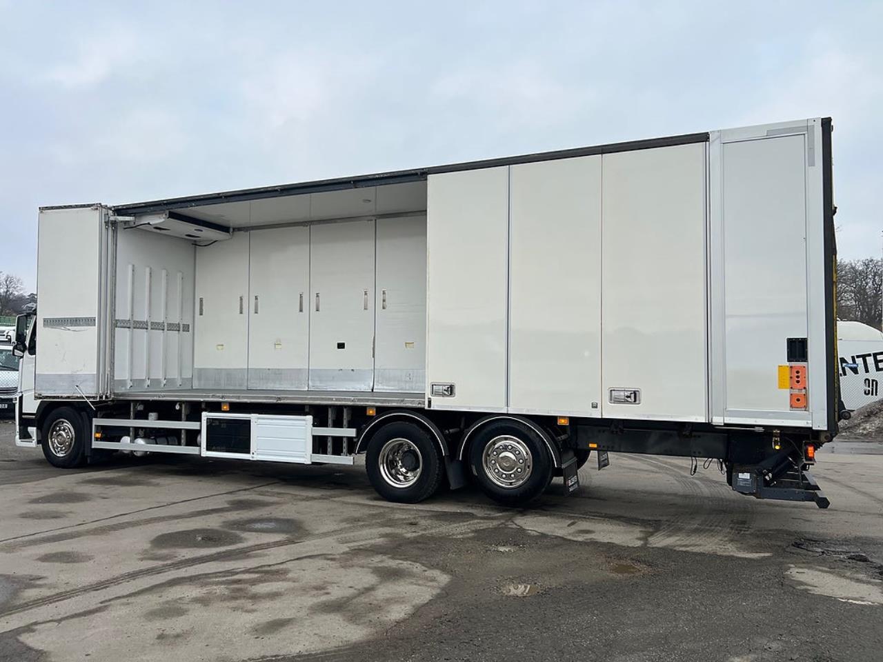 Volvo FM13 460 6x2*4 Sk&aring;pbil, Kyl/Frysbil, Korridorbil, 2-Zons, 2019 - Sk&aring;p