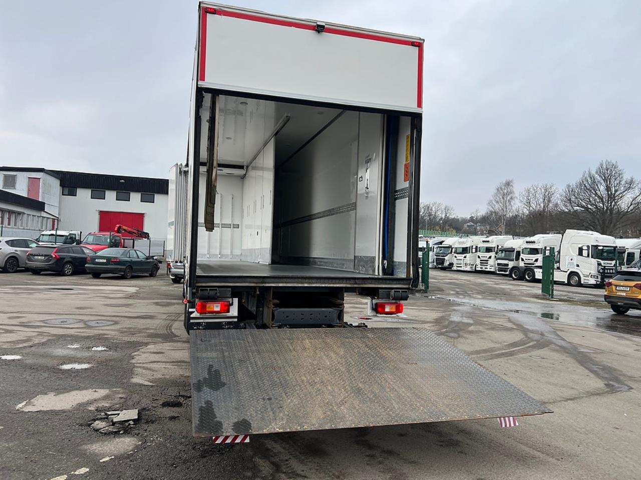 Volvo FM13 460 6x2*4 Sk&aring;pbil, Kyl/Frysbil, Korridorbil, 2-Zons, 2019 - Sk&aring;p