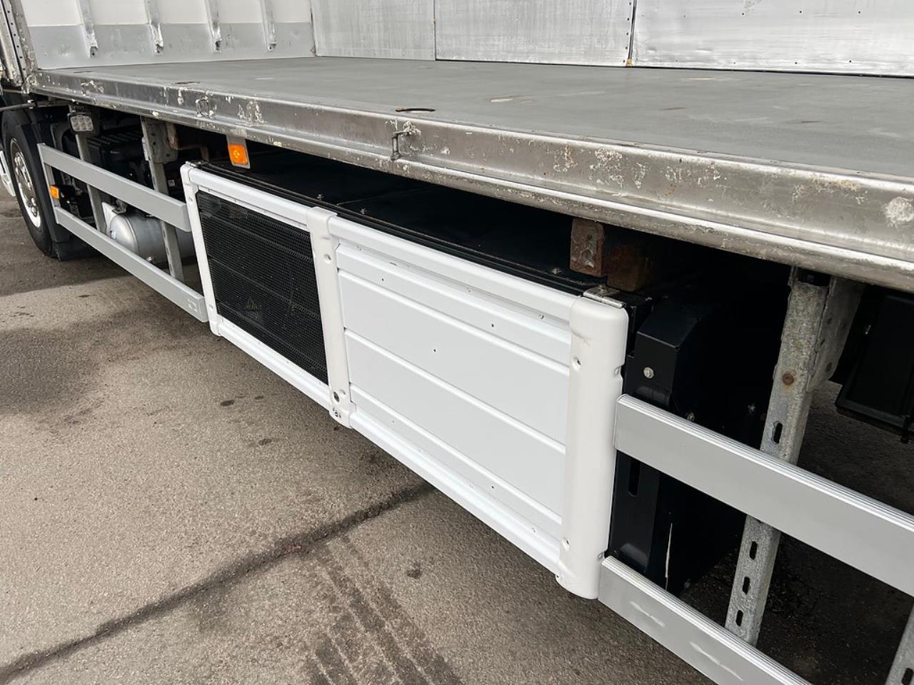 Volvo FM13 460 6x2*4 Sk&aring;pbil, Kyl/Frysbil, Korridorbil, 2-Zons, 2019 - Sk&aring;p