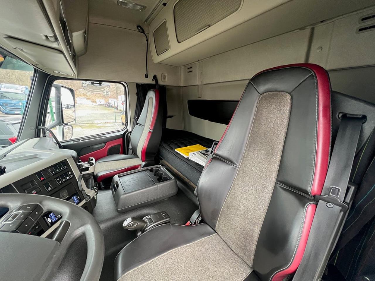 Volvo FM13 460 6x2*4 Sk&aring;pbil, Kyl/Frysbil, Korridorbil, 2-Zons, 2019 - Sk&aring;p