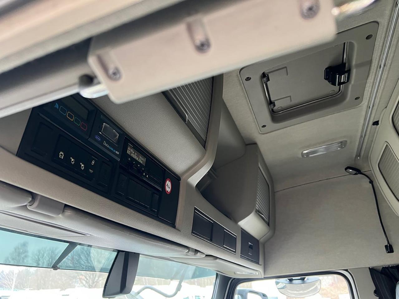 Volvo FM13 460 6x2*4 Sk&aring;pbil, Kyl/Frysbil, Korridorbil, 2-Zons, 2019 - Sk&aring;p