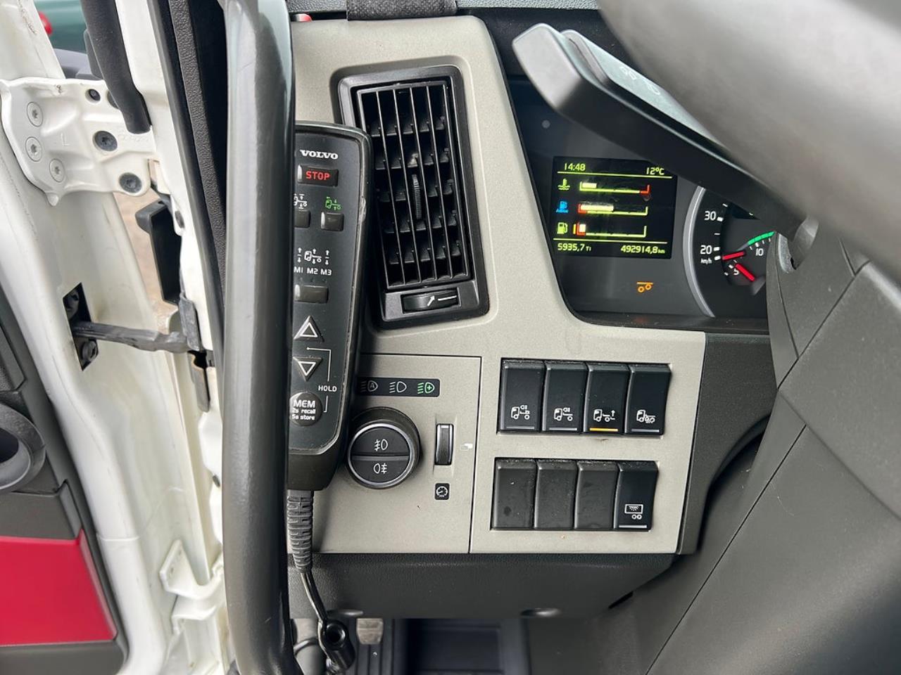 Volvo FM13 460 6x2*4 Sk&aring;pbil, Kyl/Frysbil, Korridorbil, 2-Zons, 2019 - Sk&aring;p