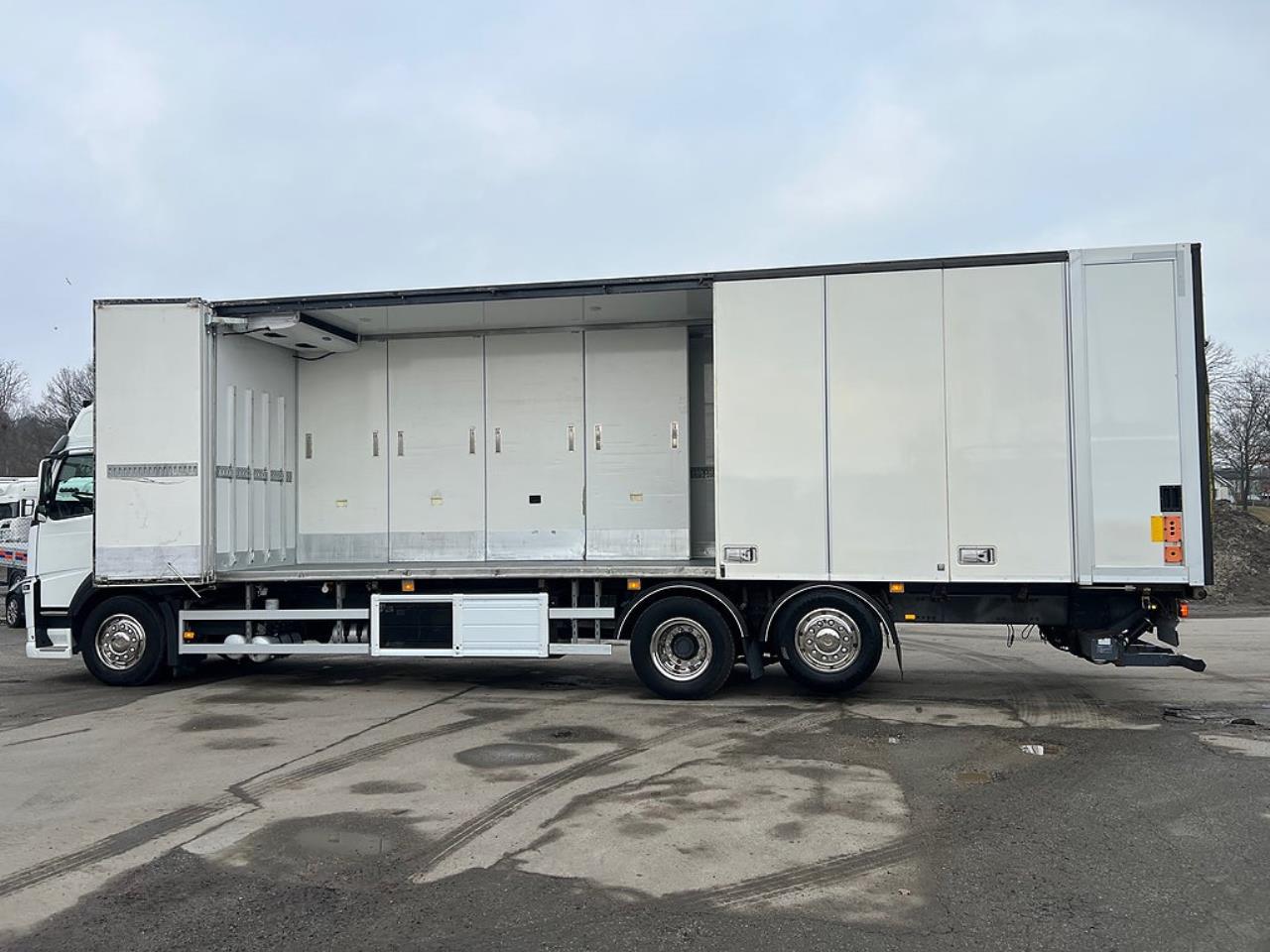 Volvo FM13 460 6x2*4 Sk&aring;pbil, Kyl/Frysbil, Korridorbil, 2-Zons, 2019 - Sk&aring;p