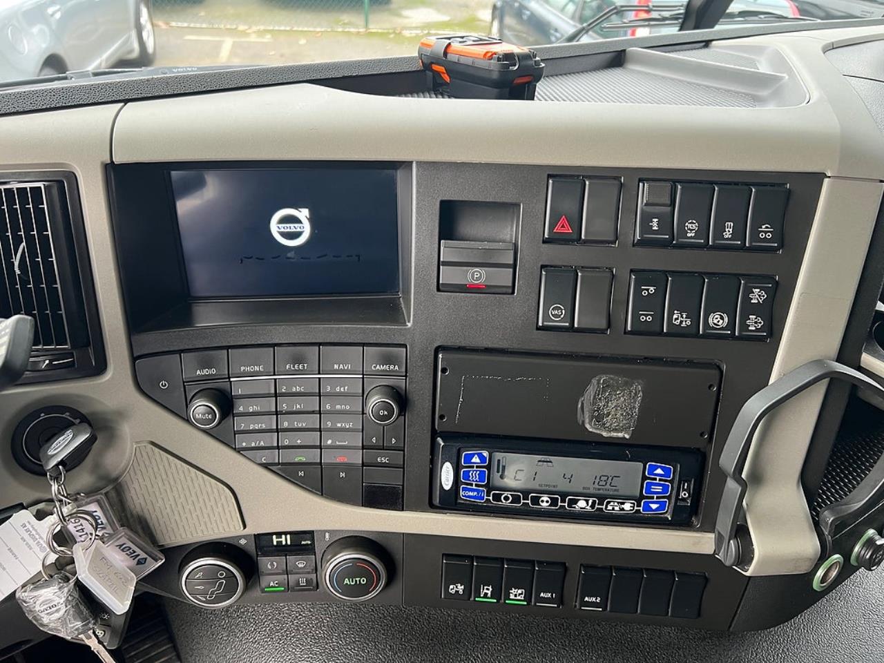 Volvo FM13 460 6x2*4 Sk&aring;pbil, Kyl/Frysbil, Korridorbil, 2-Zons, 2019 - Sk&aring;p