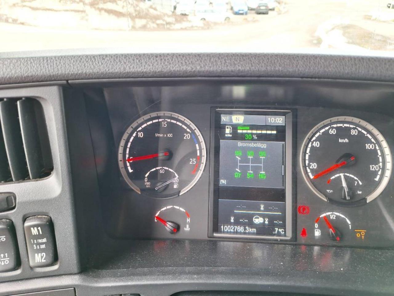 Scania R580 LB6x2*4 Fj&auml;rrbil med sk&aring;p & &ouml;ppningsbart tak + Ekeri sl&auml;p 2015 - Sk&aring;p