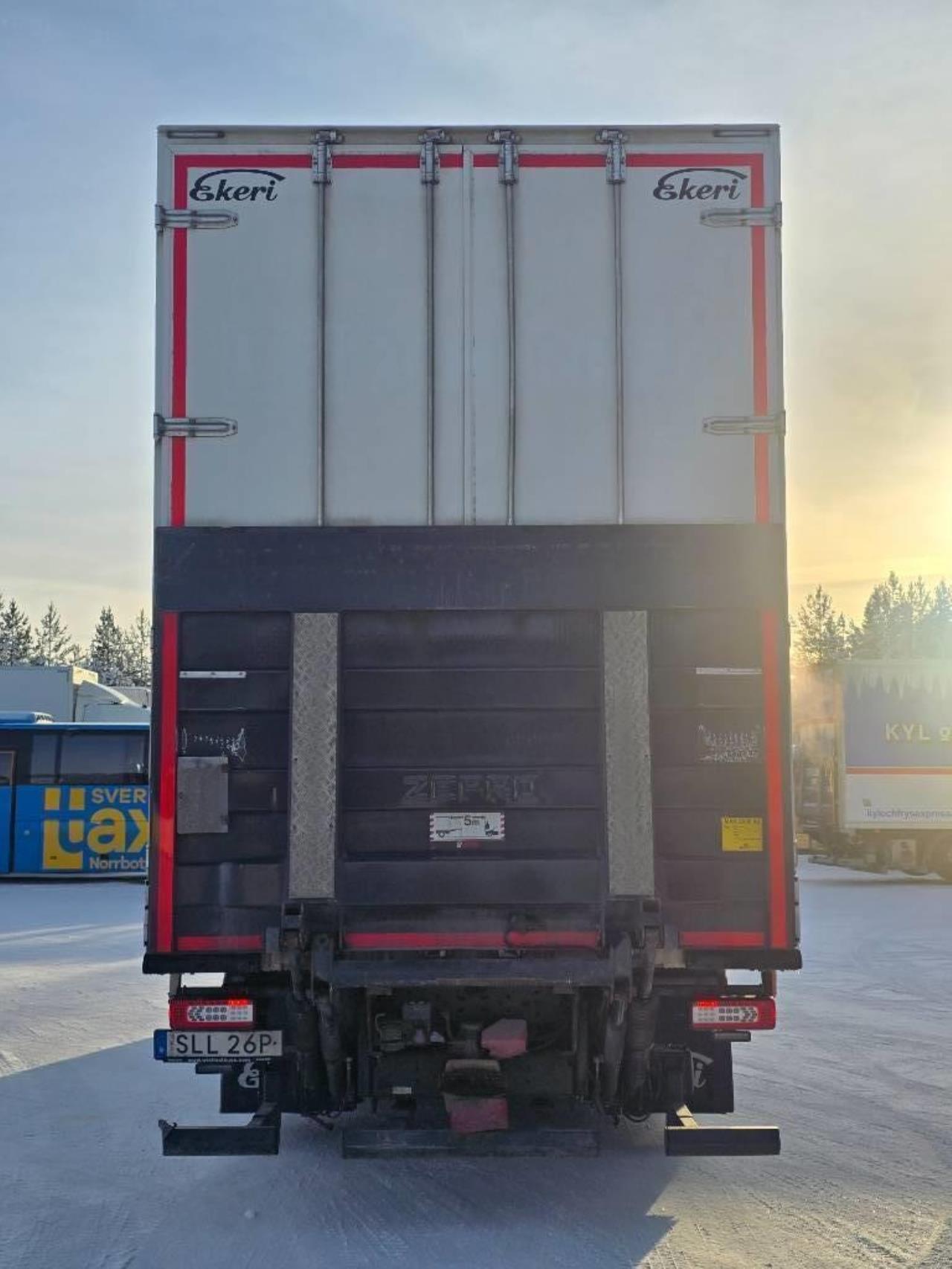 Volvo FH500 6x2 2021 - Sk&aring;p isolerat