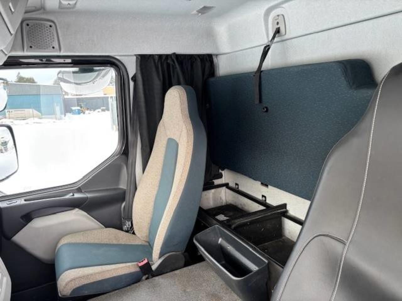 Volvo Volvo FL Sk&aring;pbil 2019 - Sk&aring;p isolerat