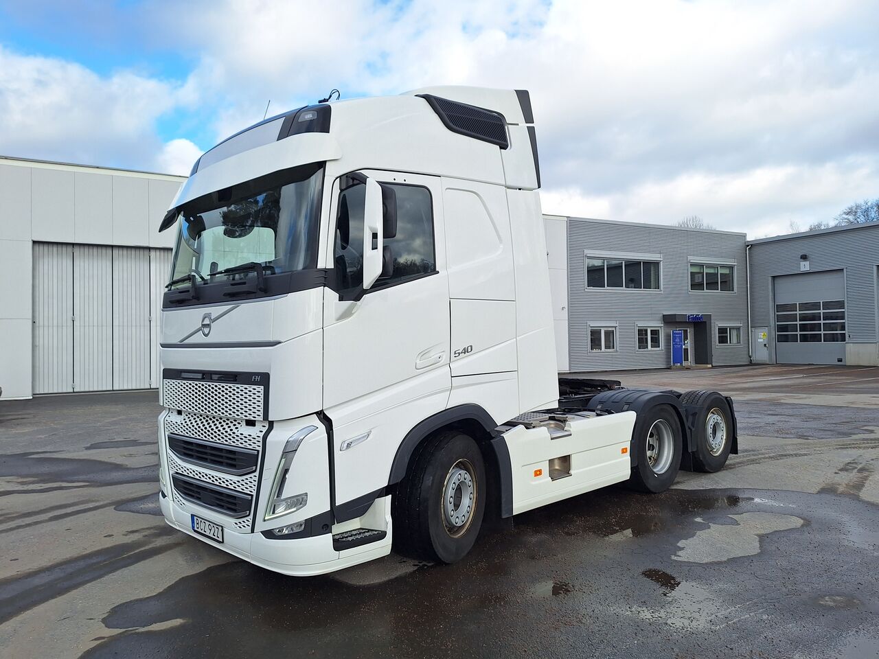 Volvo FH 6x2 Dragbil 2023 - Dragbil