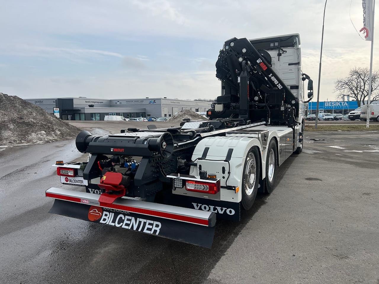 Volvo FM13 500 6x2*4 Kranv&auml;xlare Hiab Kran Komplett Skopa & Flak 2024 - Kran