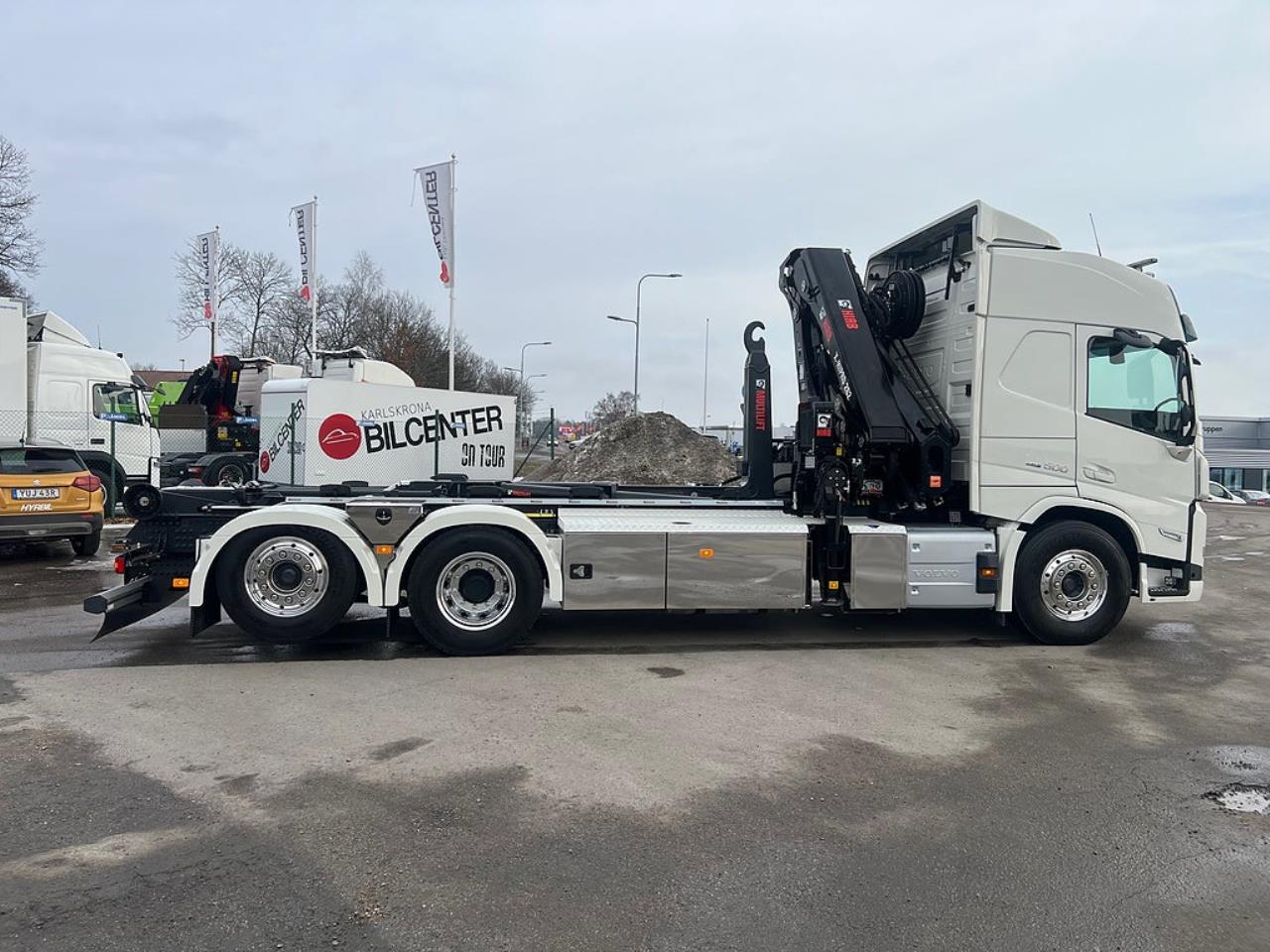 Volvo FM13 500 6x2*4 Kranv&auml;xlare Hiab Kran Komplett Skopa & Flak 2024 - Kran