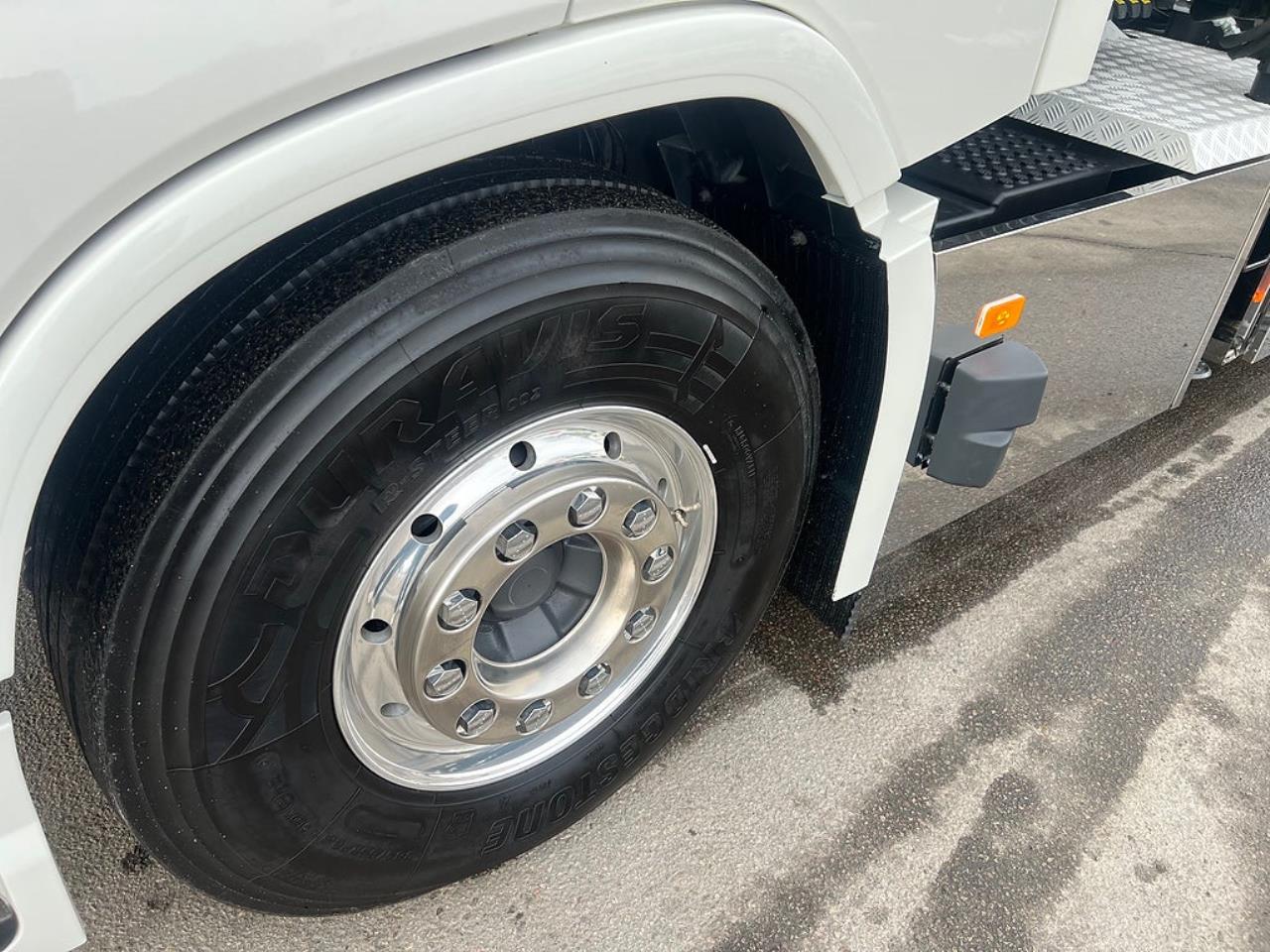 Volvo FM13 500 6x2*4 Kranv&auml;xlare Hiab Kran Komplett Skopa & Flak 2024 - Kran