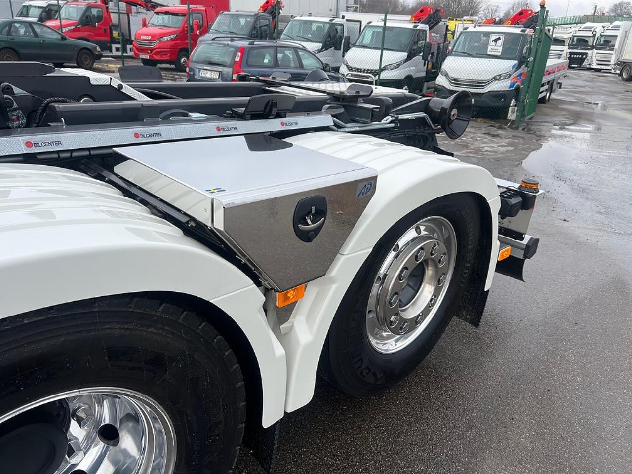 Volvo FM13 500 6x2*4 Kranv&auml;xlare Hiab Kran Komplett Skopa & Flak 2024 - Kran