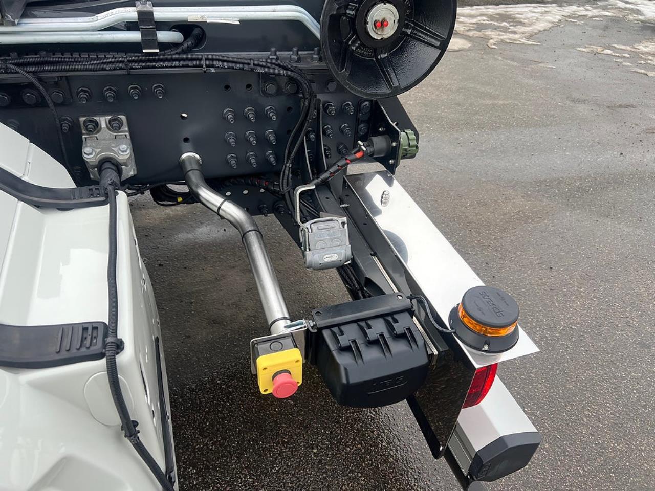 Volvo FM13 500 6x2*4 Kranv&auml;xlare Hiab Kran Komplett Skopa & Flak 2024 - Kran