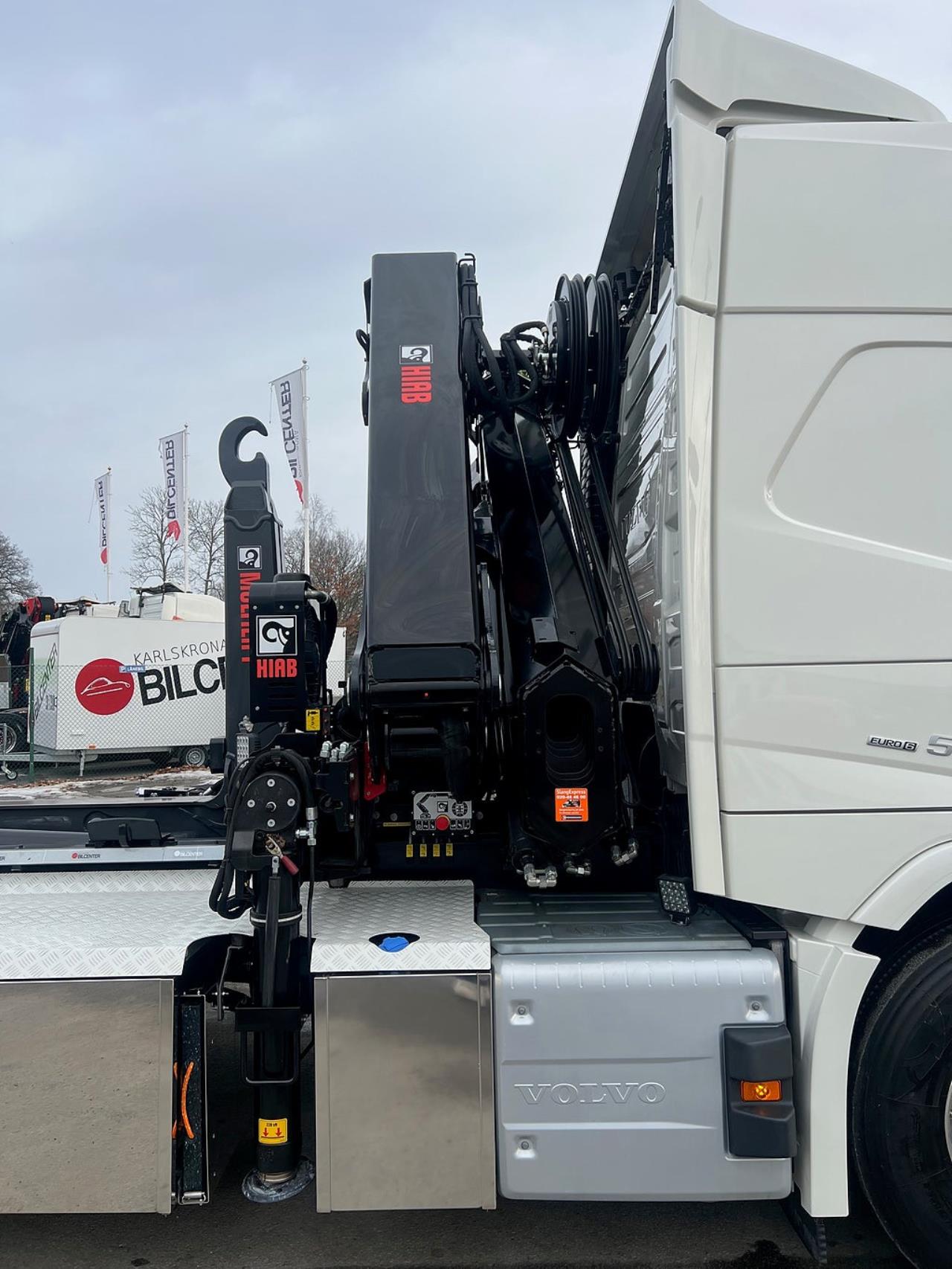 Volvo FM13 500 6x2*4 Kranv&auml;xlare Hiab Kran Komplett Skopa & Flak 2024 - Kran