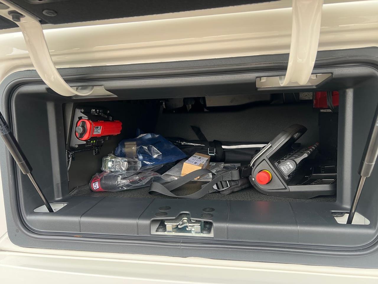 Volvo FM13 500 6x2*4 Kranv&auml;xlare Hiab Kran Komplett Skopa & Flak 2024 - Kran