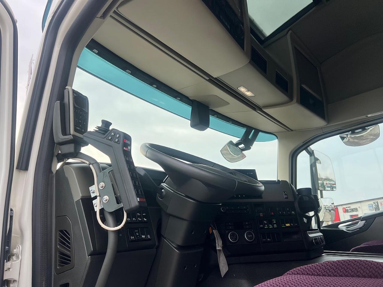 Volvo FM13 500 6x2*4 Kranv&auml;xlare Hiab Kran Komplett Skopa & Flak 2024 - Kran