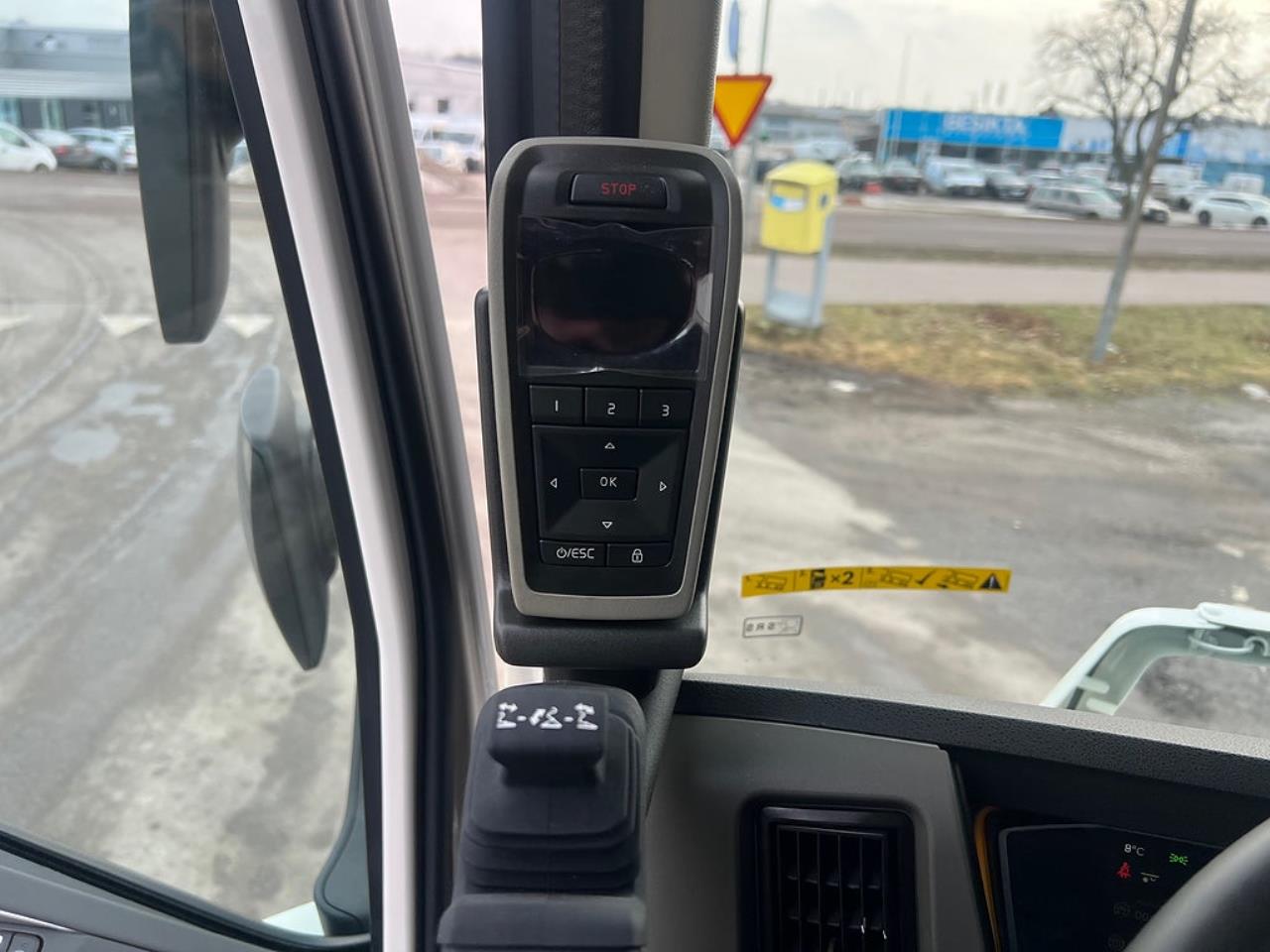 Volvo FM13 500 6x2*4 Kranv&auml;xlare Hiab Kran Komplett Skopa & Flak 2024 - Kran