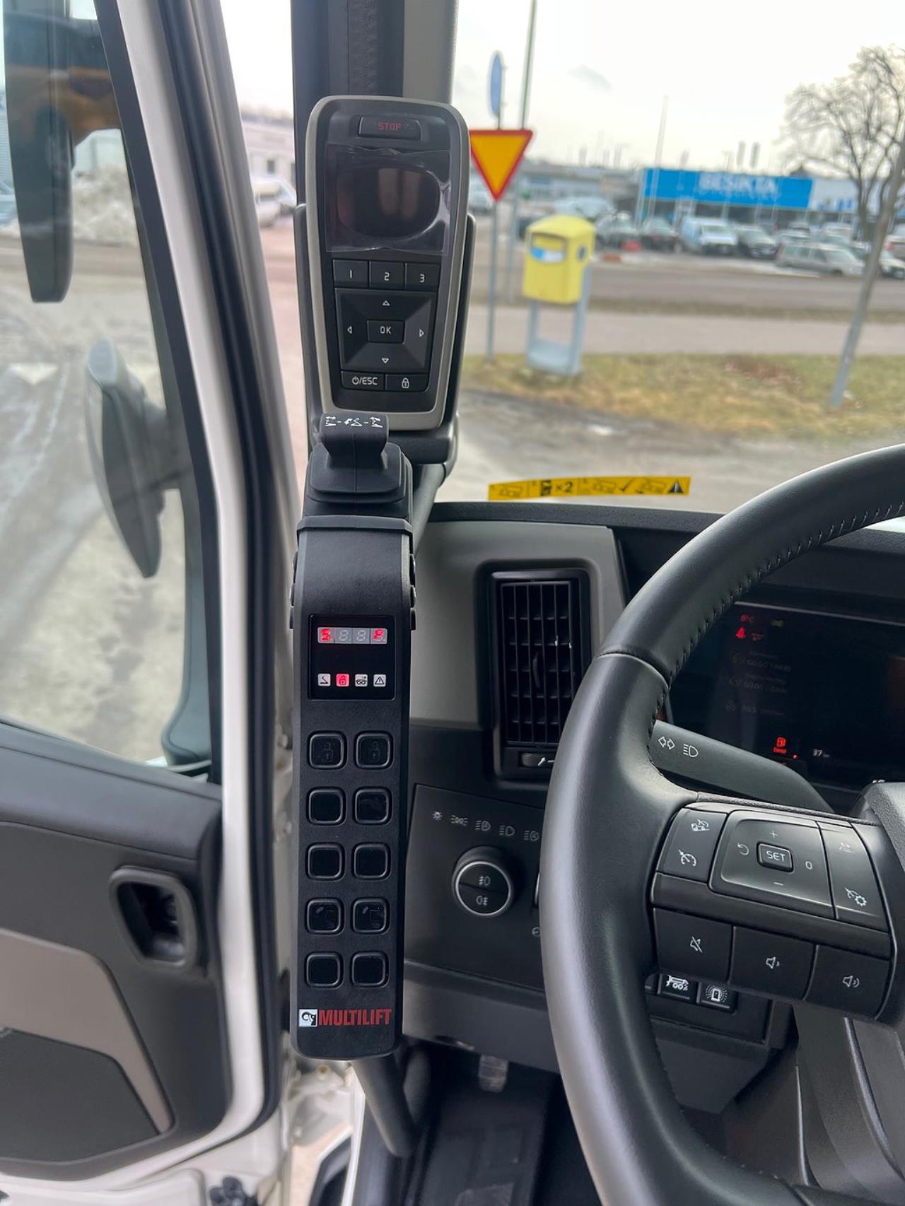 Volvo FM13 500 6x2*4 Kranv&auml;xlare Hiab Kran Komplett Skopa & Flak 2024 - Kran