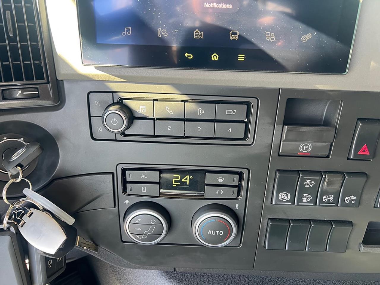 Volvo FM13 500 6x2 Dragbil ADR, *2800 Mil* 2023 - Dragbil