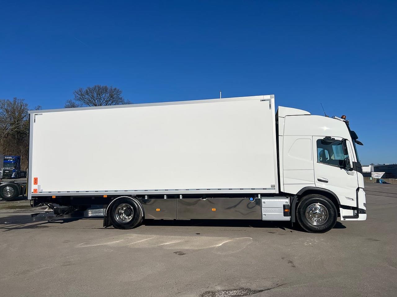 Volvo FM11 330 Sk&aring;p &Ouml;ppningsbarsida MKT Utrustning 18 Pall 2024 - Sk&aring;p