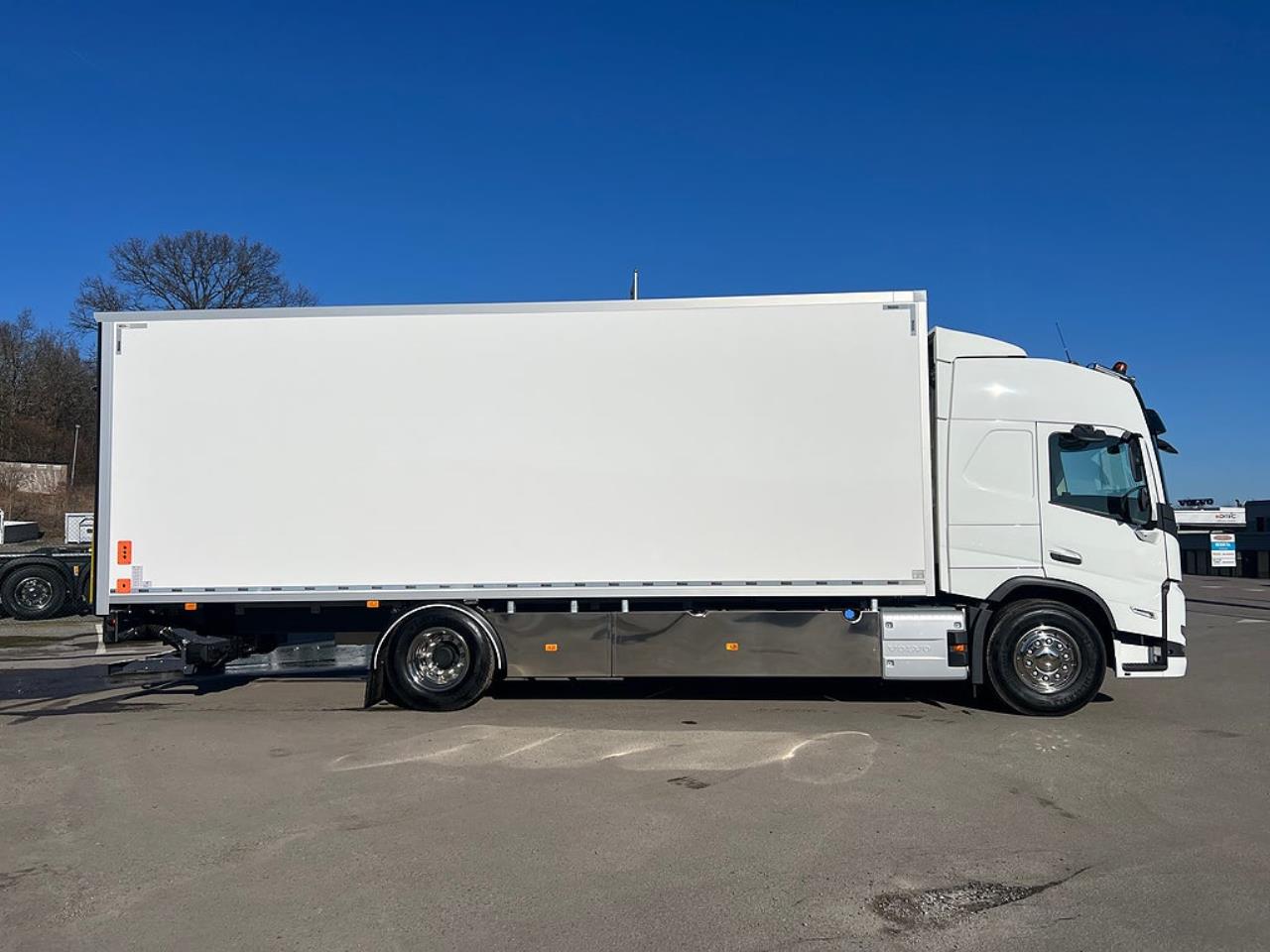 Volvo FM11 330 Sk&aring;p &Ouml;ppningsbarsida MKT Utrustning 18 Pall 2024 - Sk&aring;p