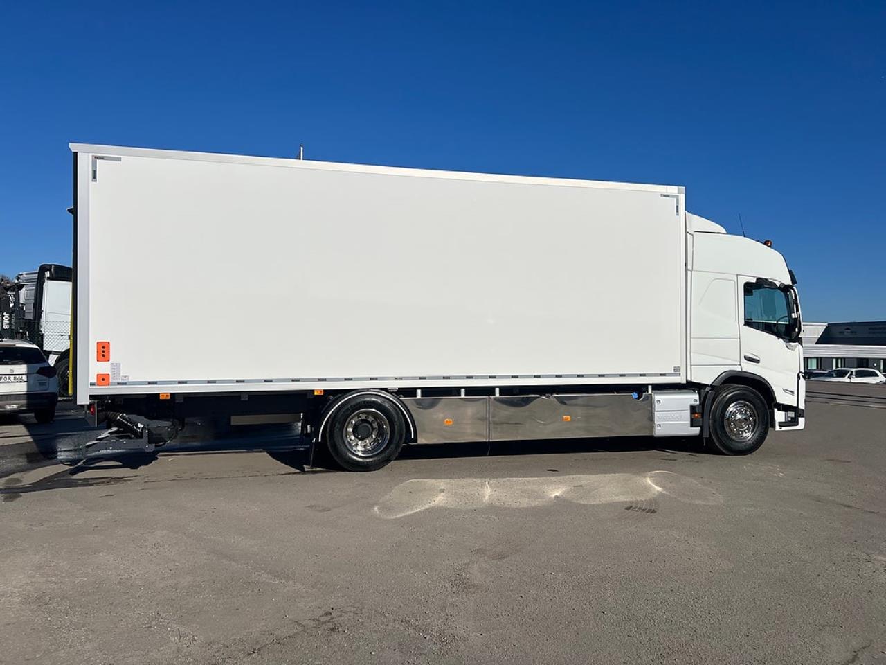 Volvo FM11 330 Sk&aring;p &Ouml;ppningsbarsida MKT Utrustning 18 Pall 2024 - Sk&aring;p