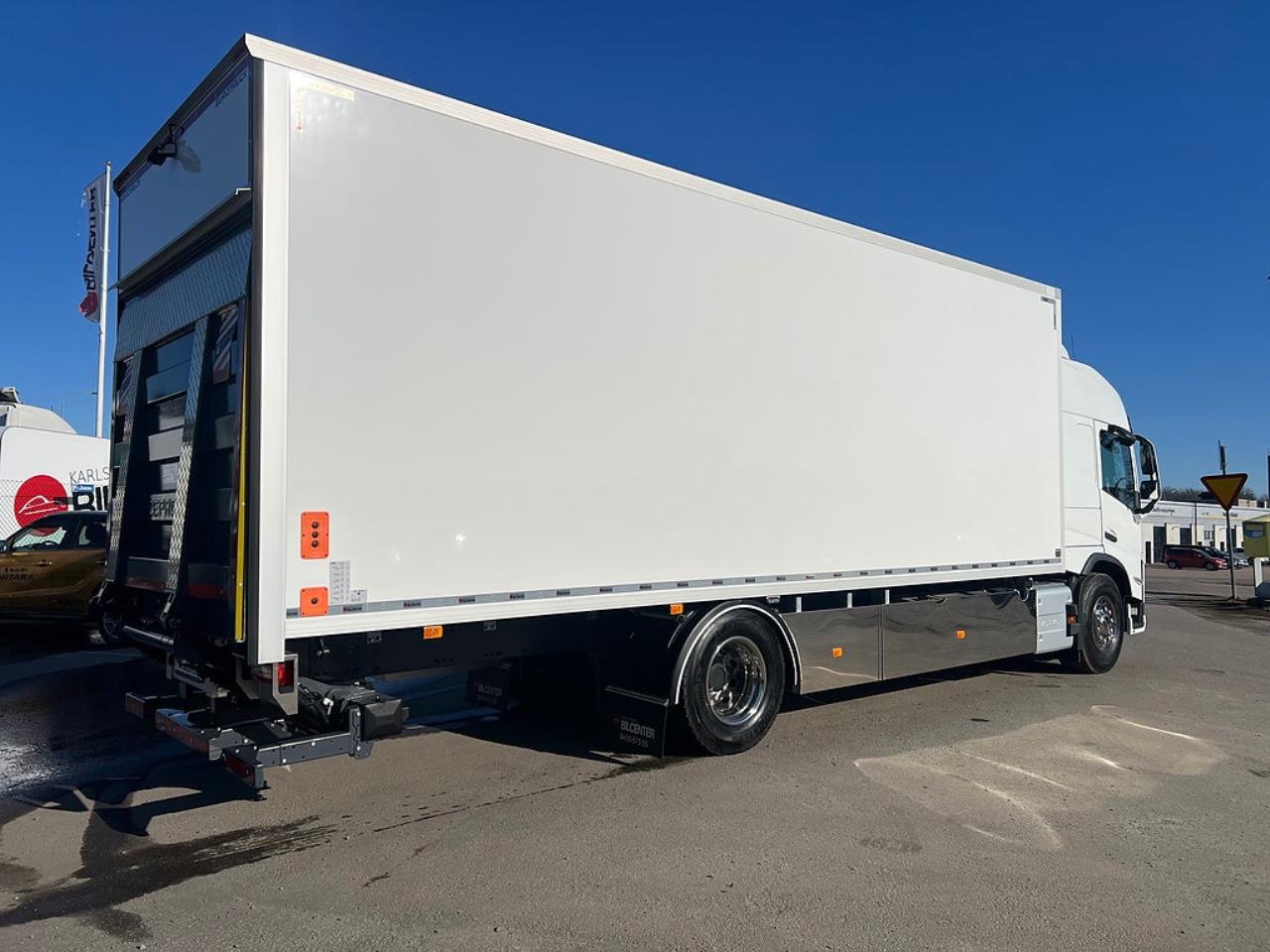 Volvo FM11 330 Sk&aring;p &Ouml;ppningsbarsida MKT Utrustning 18 Pall 2024 - Sk&aring;p