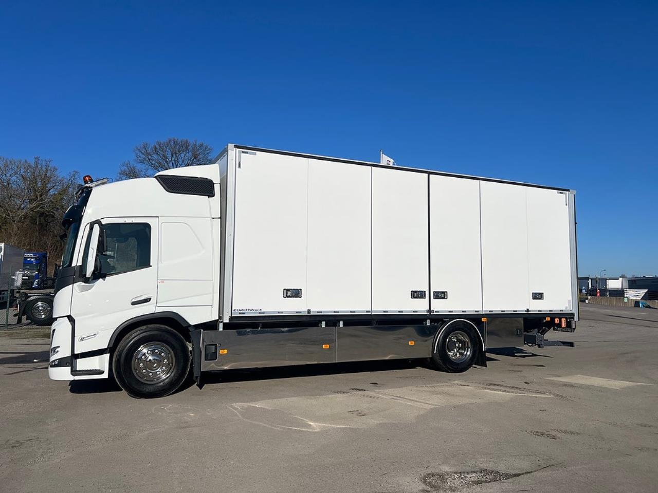 Volvo FM11 330 Sk&aring;p &Ouml;ppningsbarsida MKT Utrustning 18 Pall 2024 - Sk&aring;p