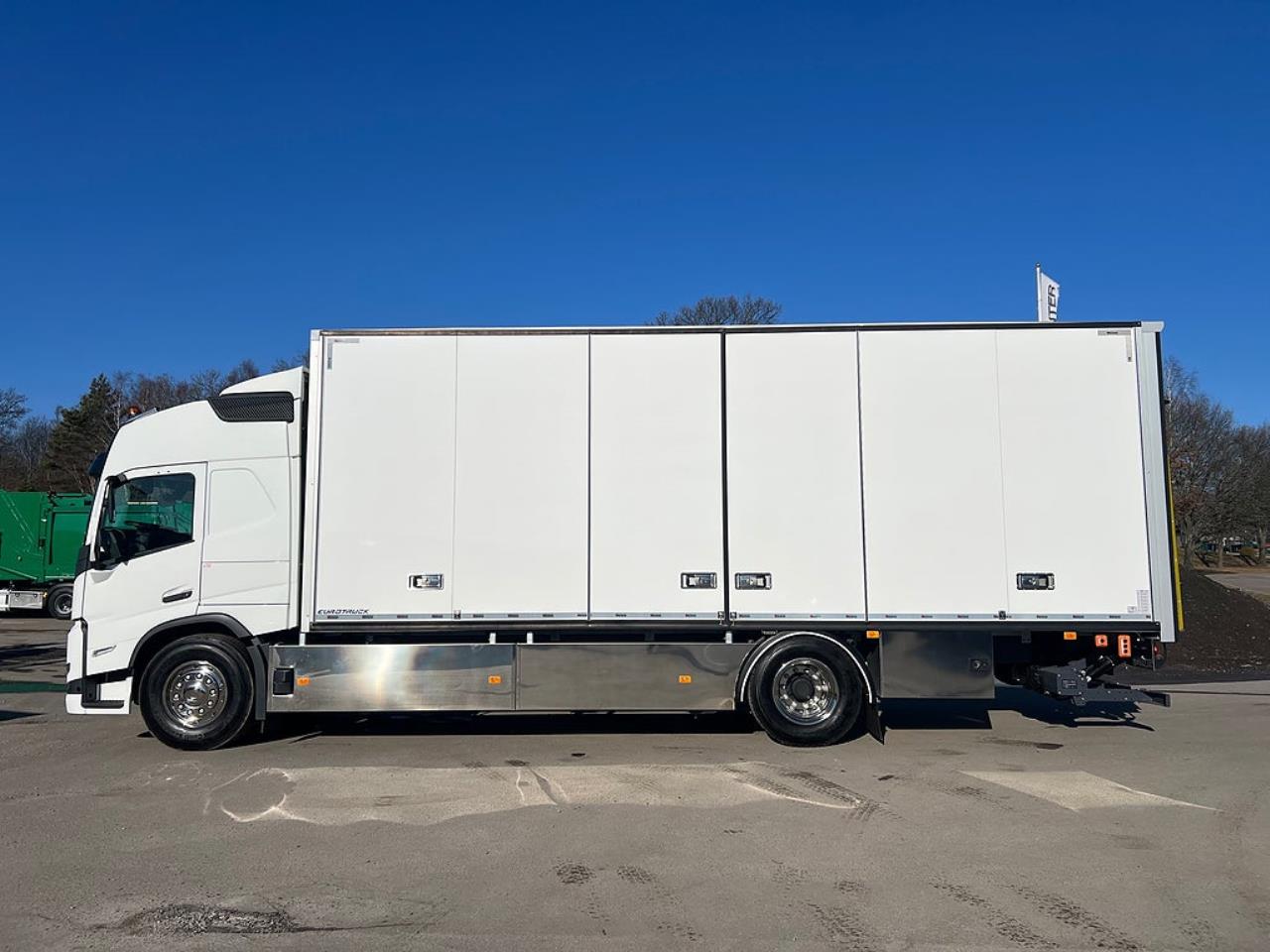 Volvo FM11 330 Sk&aring;p &Ouml;ppningsbarsida MKT Utrustning 18 Pall 2024 - Sk&aring;p