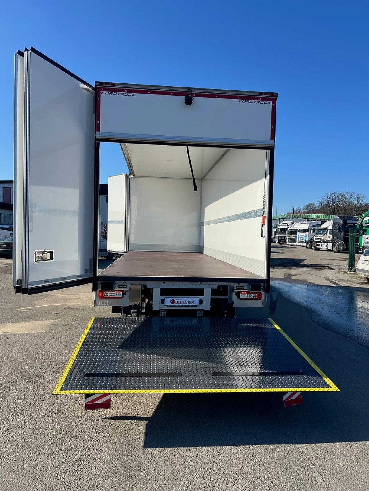 Volvo FM11 330 Sk&aring;p &Ouml;ppningsbarsida MKT Utrustning 18 Pall 2024 - Sk&aring;p