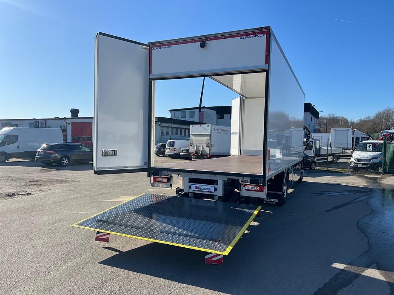 Volvo FM11 330 Sk&aring;p &Ouml;ppningsbarsida MKT Utrustning 18 Pall 2024 - Sk&aring;p