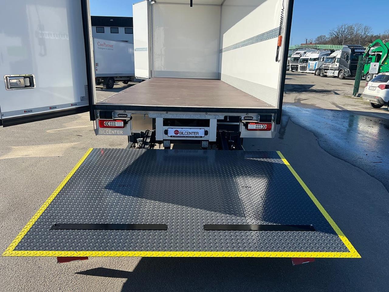 Volvo FM11 330 Sk&aring;p &Ouml;ppningsbarsida MKT Utrustning 18 Pall 2024 - Sk&aring;p