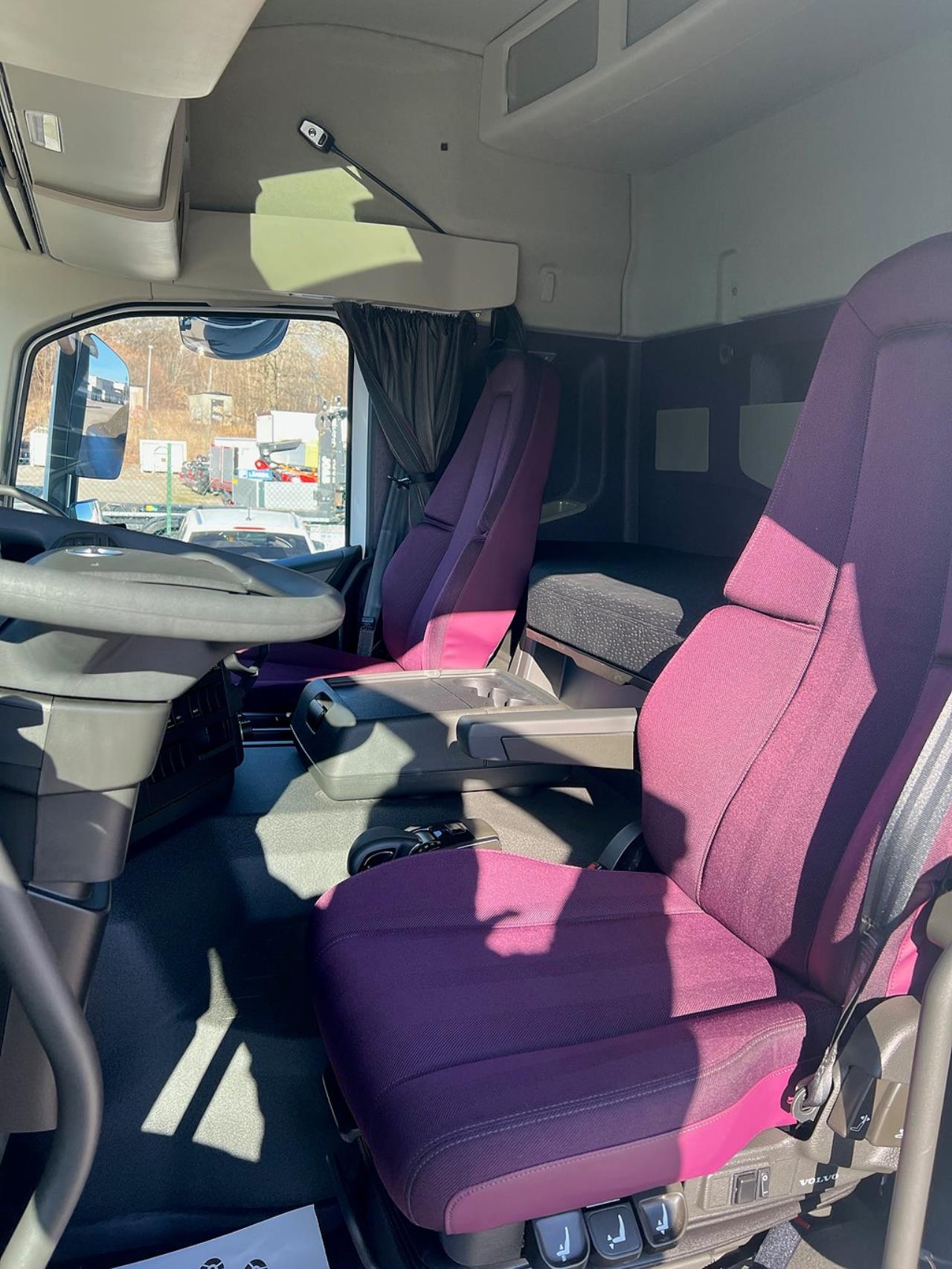 Volvo FM11 330 Sk&aring;p &Ouml;ppningsbarsida MKT Utrustning 18 Pall 2024 - Sk&aring;p