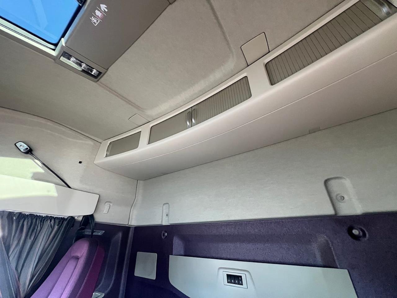 Volvo FM11 330 Sk&aring;p &Ouml;ppningsbarsida MKT Utrustning 18 Pall 2024 - Sk&aring;p