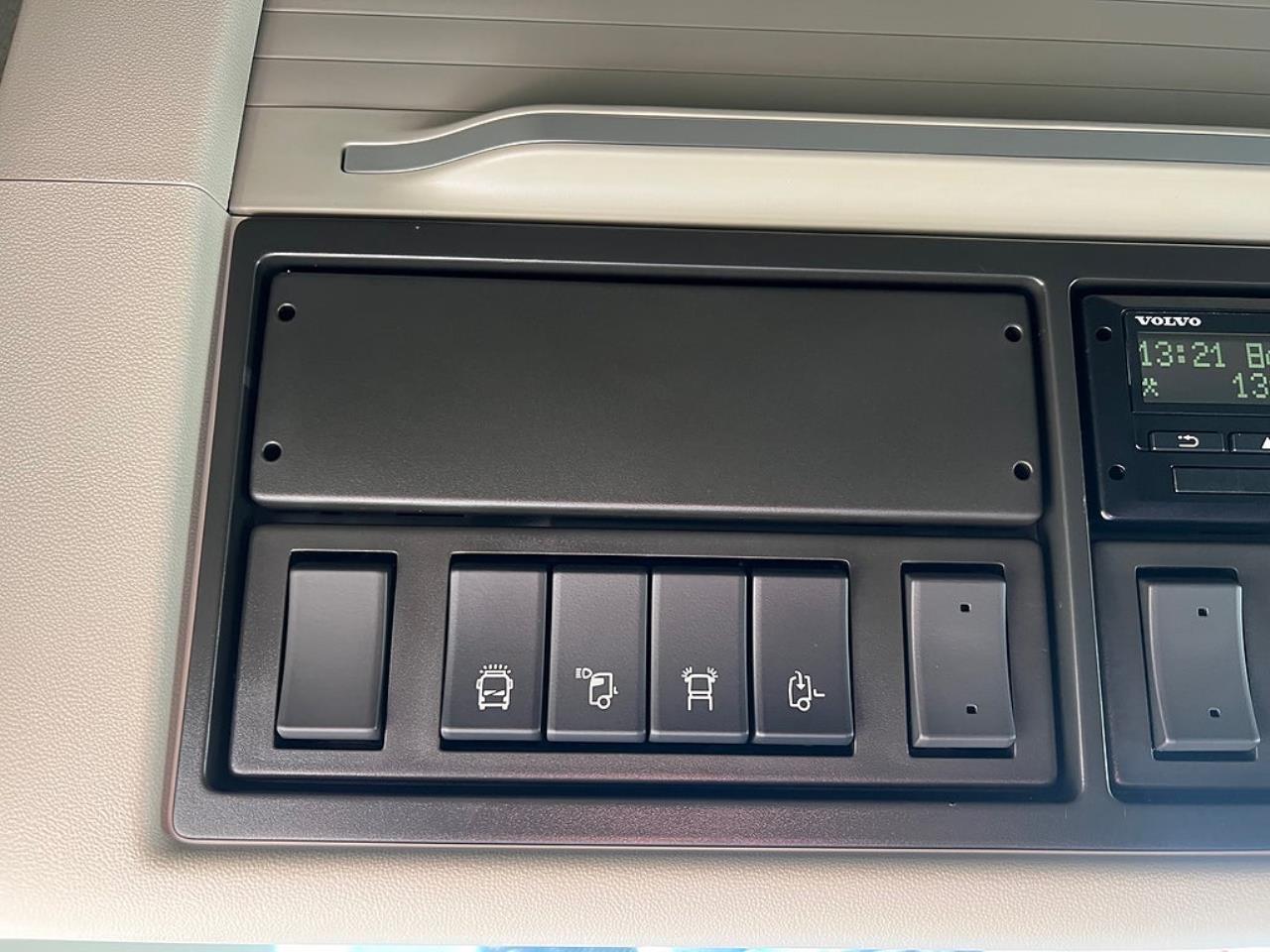 Volvo FM11 330 Sk&aring;p &Ouml;ppningsbarsida MKT Utrustning 18 Pall 2024 - Sk&aring;p