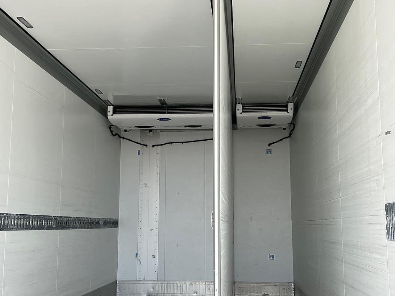 Volvo FM 330 4x2 Kylbil / Frysbil 2 Zons, Korridorbil 2020 - &Ouml;vrigt