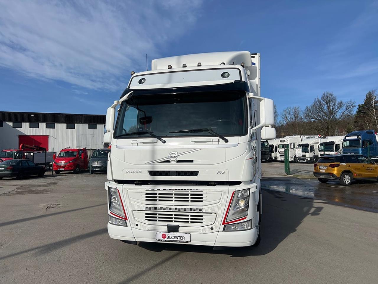 Volvo FM 330 4x2 Kylbil / Frysbil 2 Zons, Korridorbil 2020 - &Ouml;vrigt