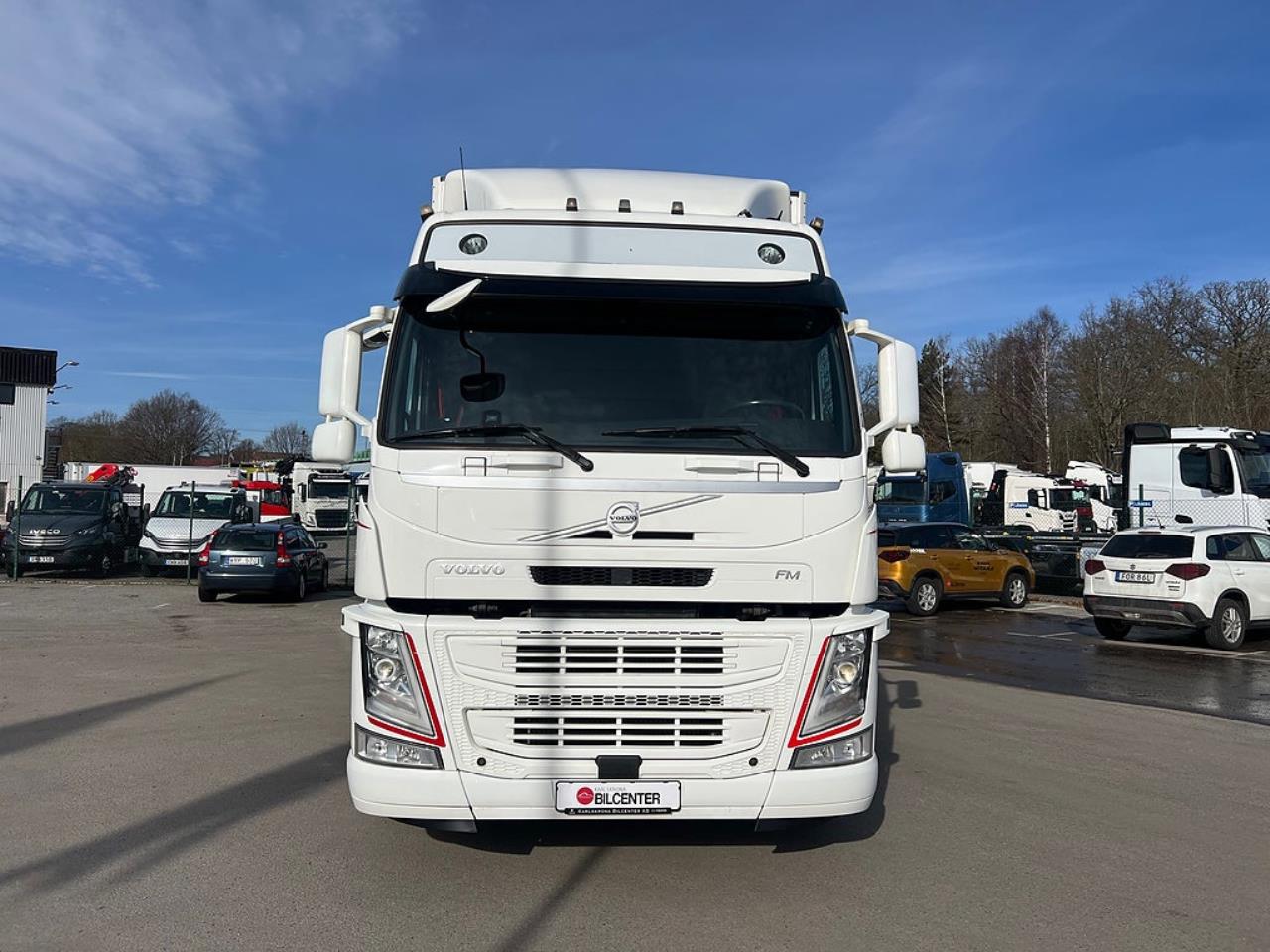 Volvo FM 330 4x2 Kylbil / Frysbil 2 Zons, Korridorbil 2020 - &Ouml;vrigt