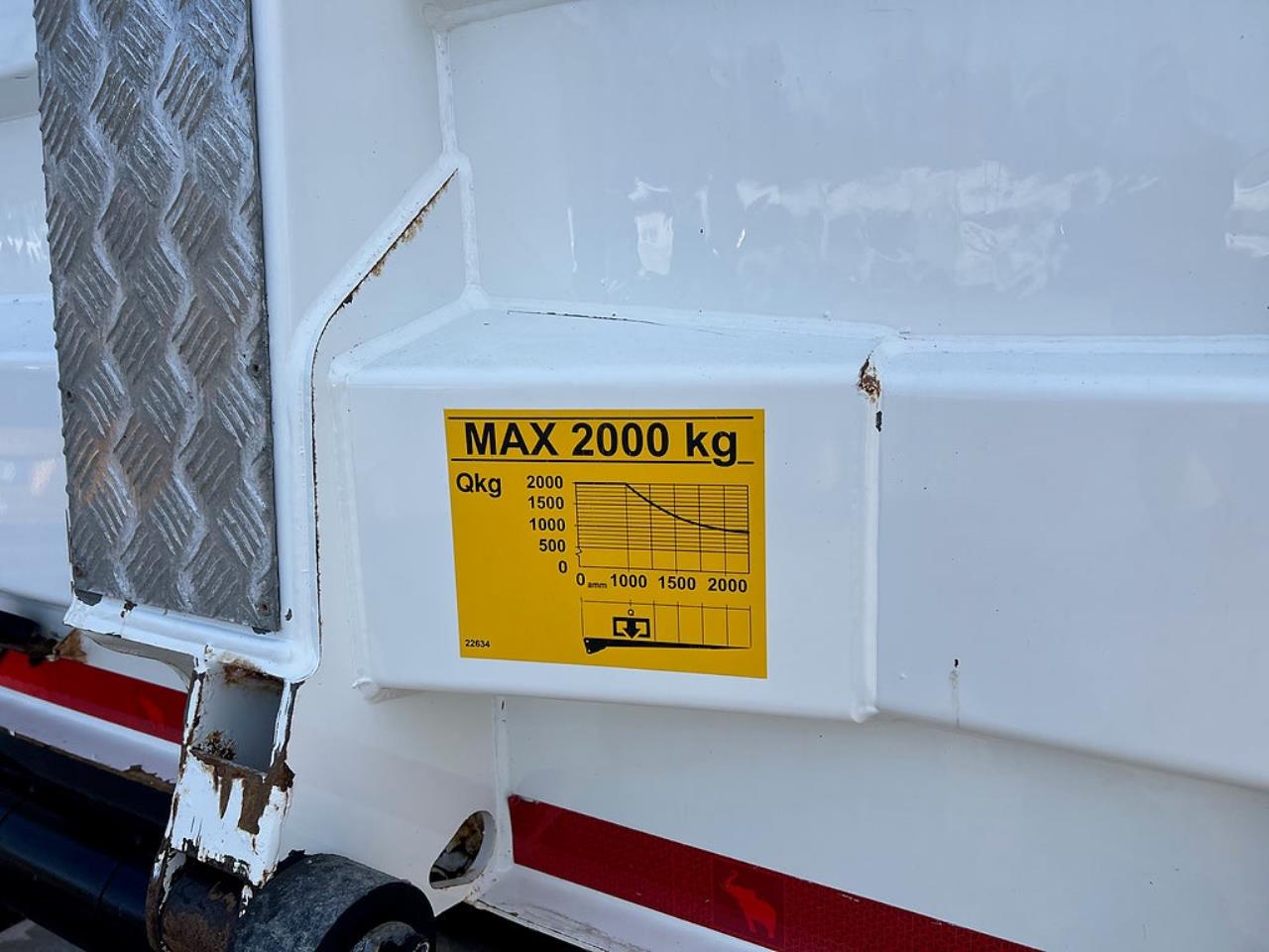 Volvo FM 330 4x2 Kylbil / Frysbil 2 Zons, Korridorbil 2020 - &Ouml;vrigt