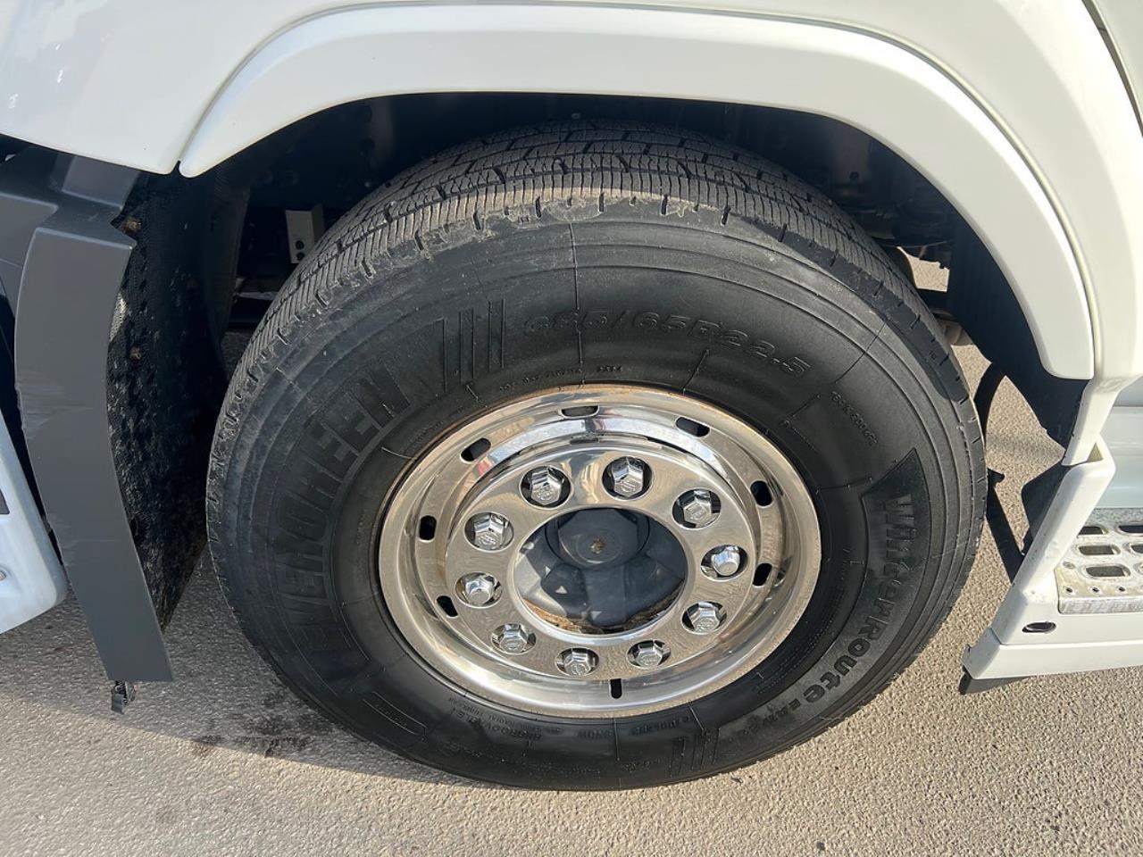 Volvo FM 330 4x2 Kylbil / Frysbil 2 Zons, Korridorbil 2020 - &Ouml;vrigt